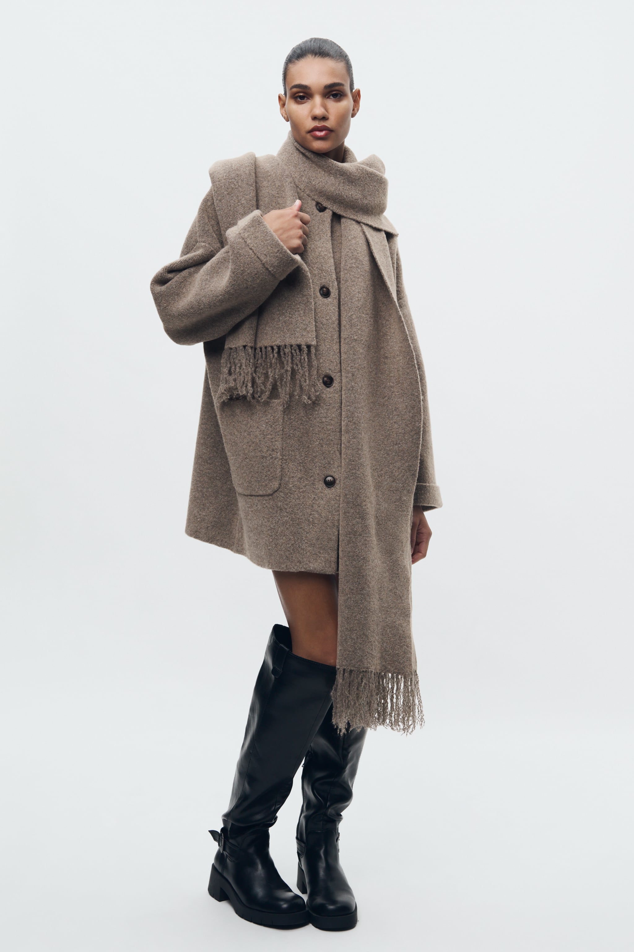 Rose™ | Short Knit Coat with Scarf