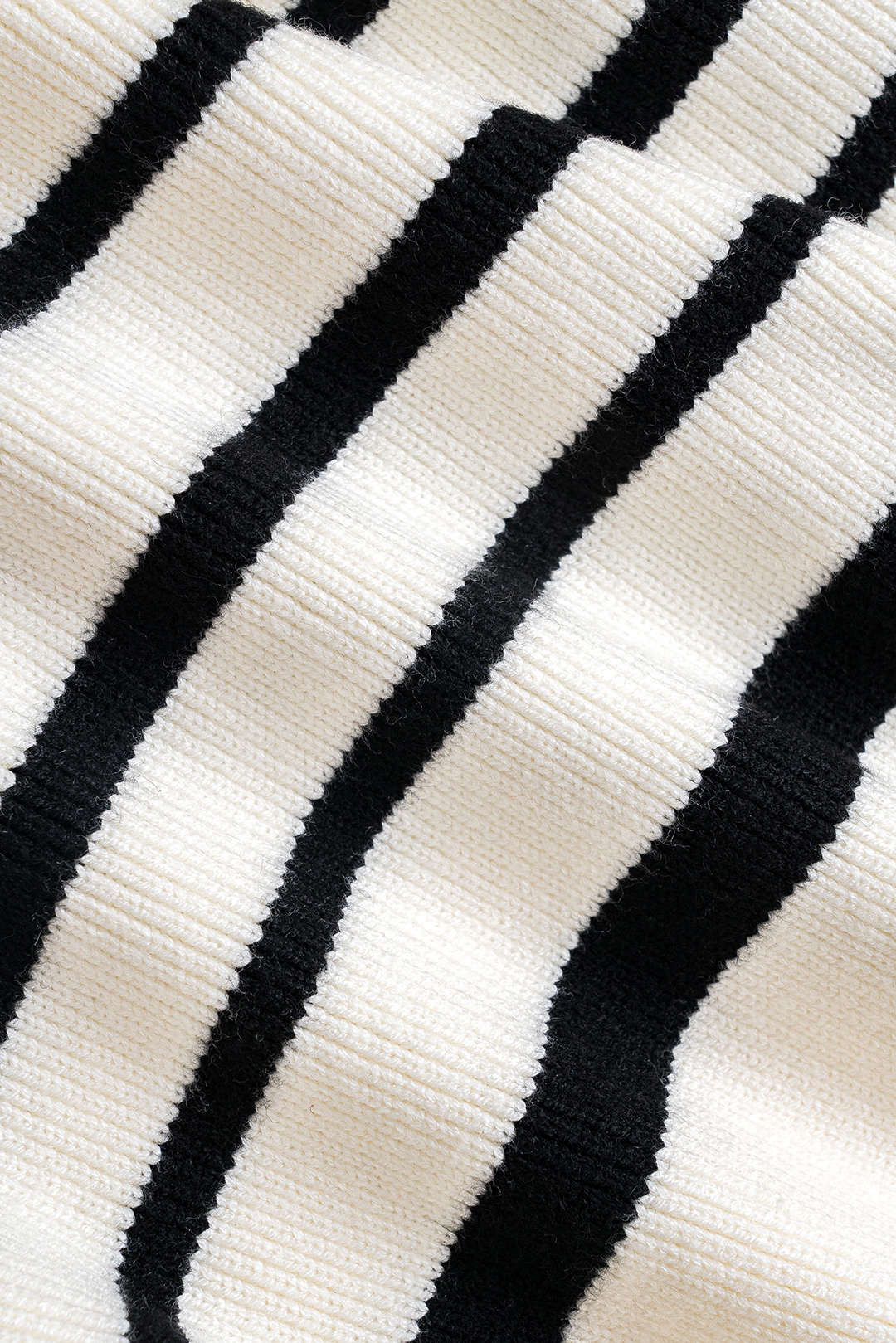Angela™ | Contrast Knit Metallic Button Cardigan